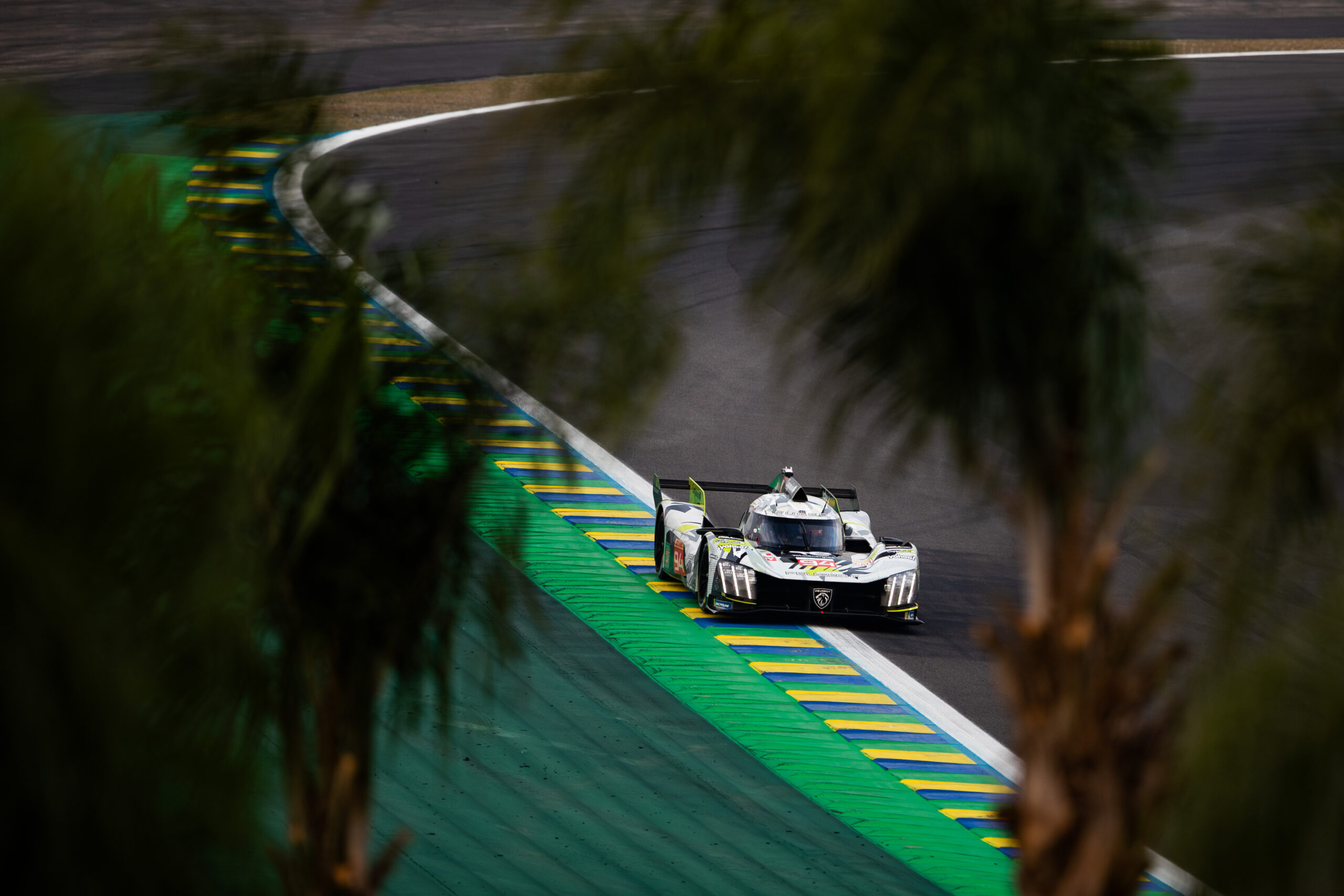 Peugeot va offrir un roulage à Nick Cassidy au Lone Star Le Mans